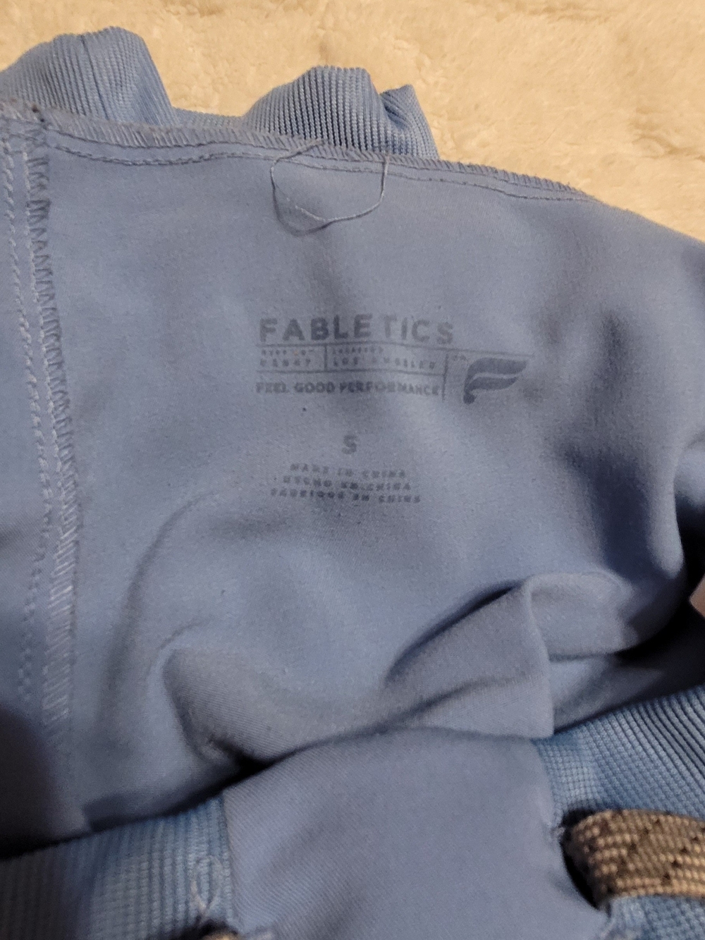 Light Blue Scrub Set - Fabletics - Picture 7 of 7